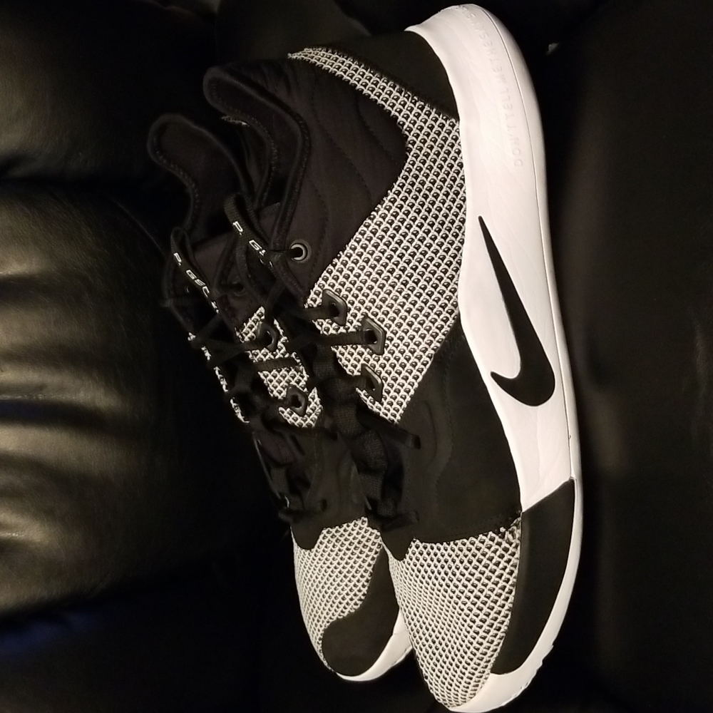 PG 3 oreo/cookies and creme size 13 Paul George